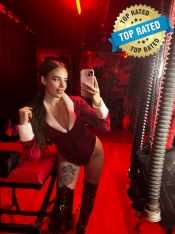 Mistress Elliana Dominatrix