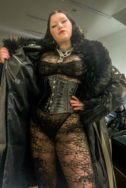 Mistress Betty Rage