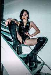 Goddess Abi Dominatrix