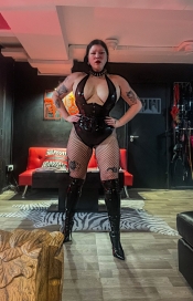 Mistress Betty Rage Dominatrix