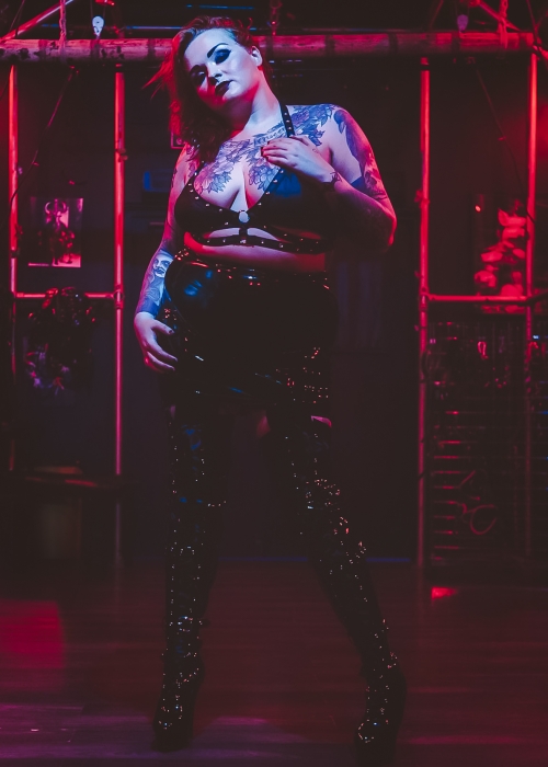 Mistress Emma V-R